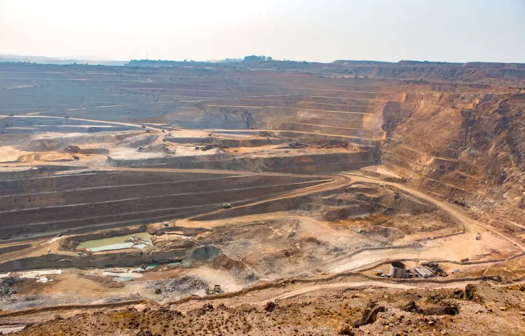 Voyage train Congo - Mine de cuivre et de cobalt de Luishia