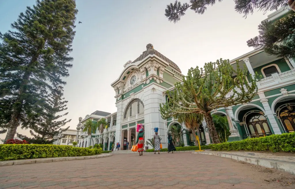 Voyage train Mozambique - Gare de Maputo