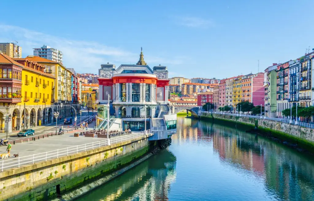 Le marché de Ribera dans la ville espagnole Bilbao